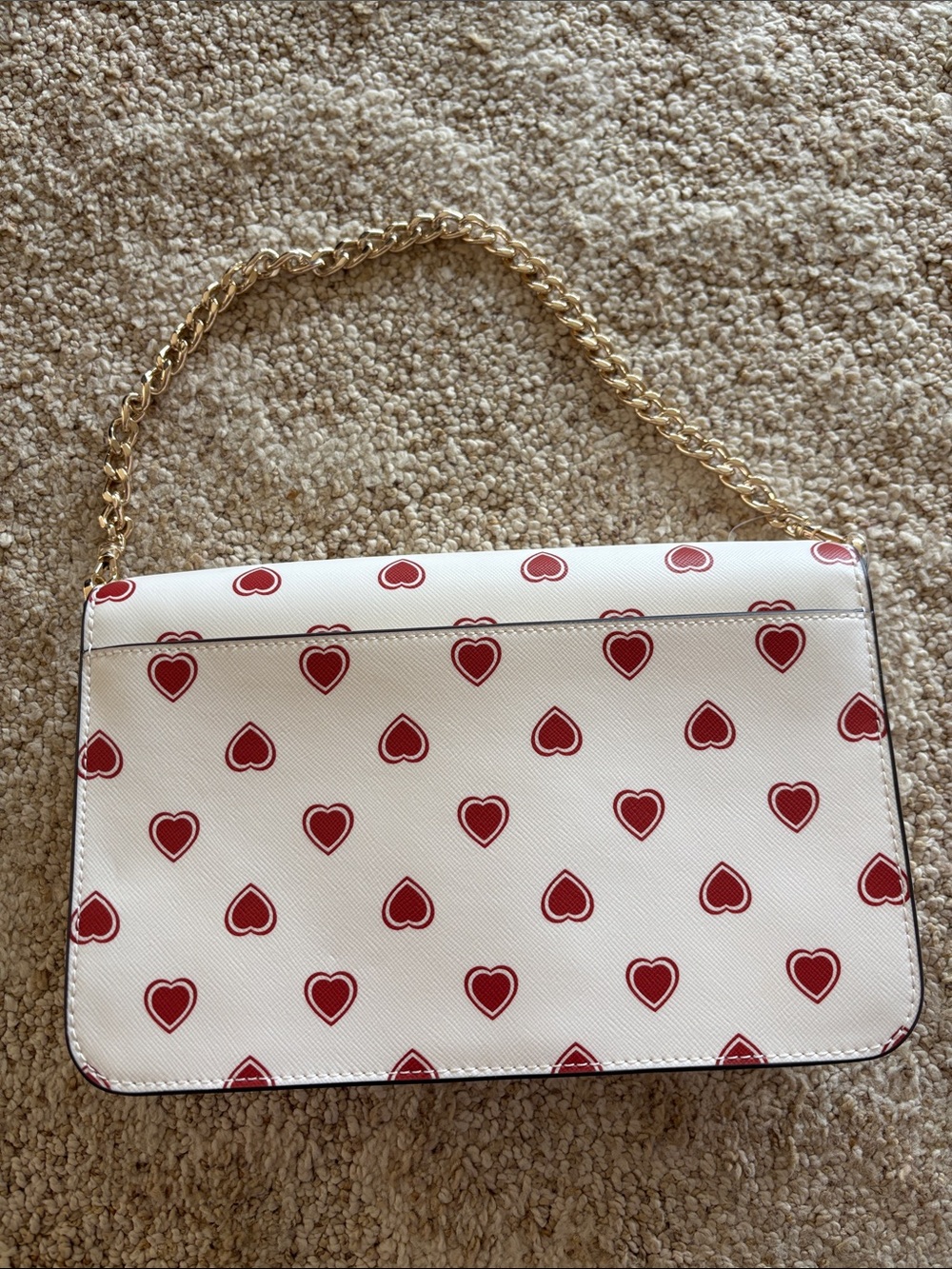 NWOT Kate Spade White Shoulder Bag with Red Heart Print and Gold Chain - Picture 2 of 4